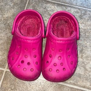 Toddler insulated crocs, size 8, pink